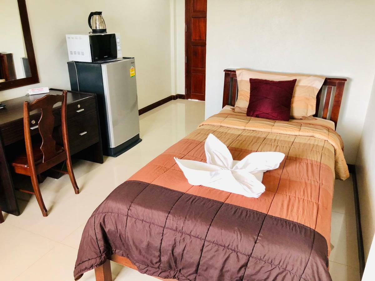 Phra Ae Apartment *