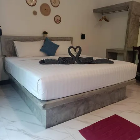 Phra Ae Apartments Ko Lanta Buitenkant foto